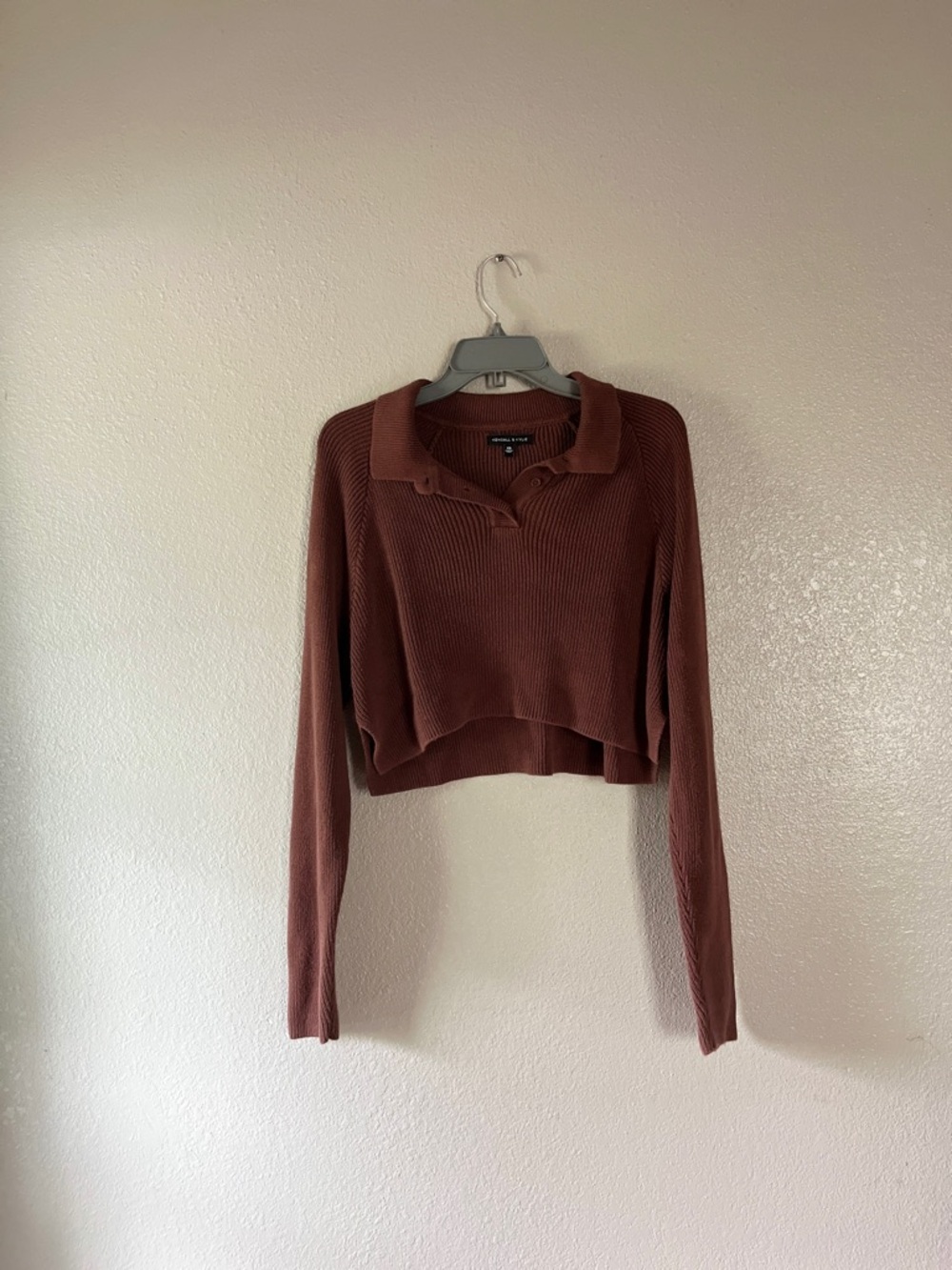 Kendall & Kylie Brown Ribbed Polo Crop Sweater - Picture 2 of 6